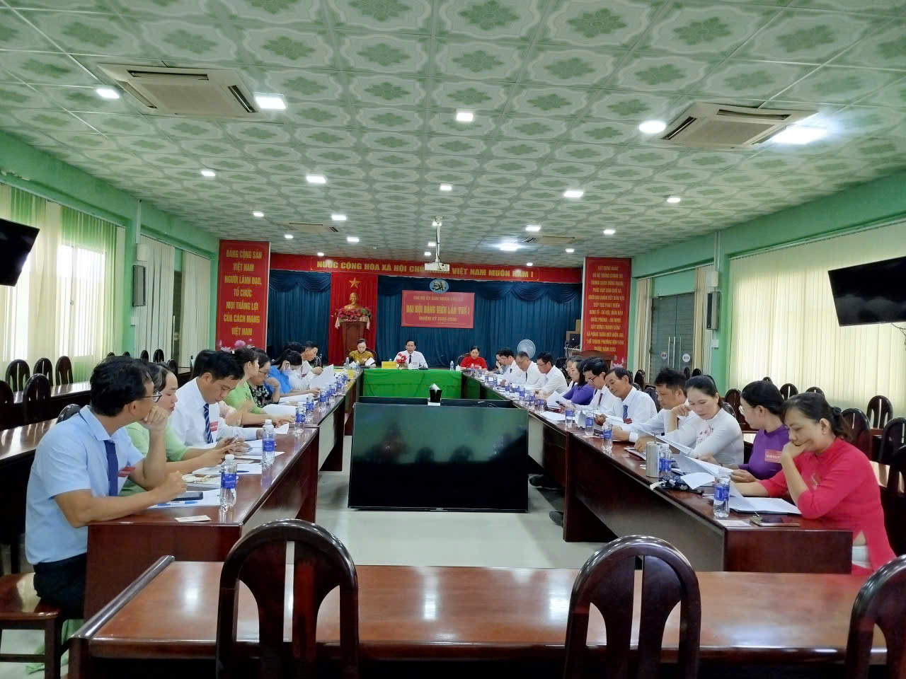 Đại hội Đảng viên Chi bộ UBND xã Bình Đại, nhiệm kỳ 2025 – 2030