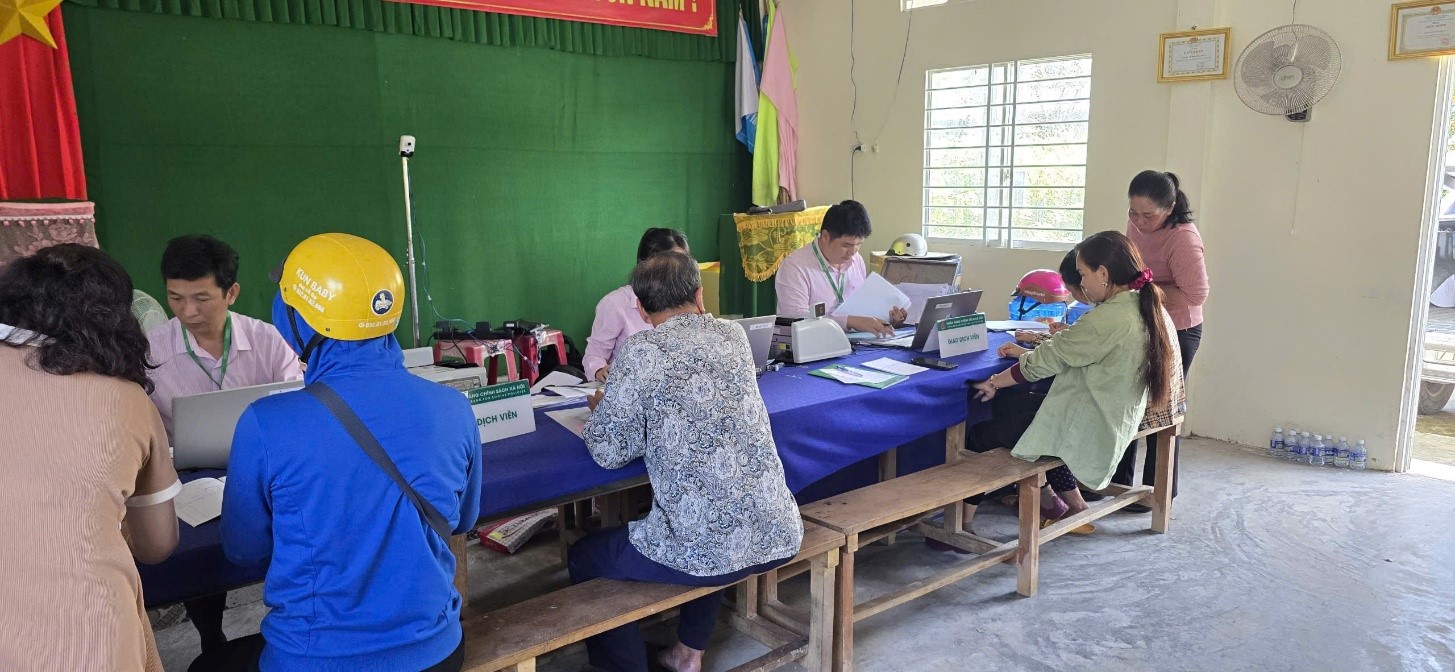 Phòng giao dịch ngân hàng chính sách xã hội Bình Đại triển khai chương trình cho vay ưu đãi Stem - tiếp sức học sinh, sinh viên vươn tới tương lai số
