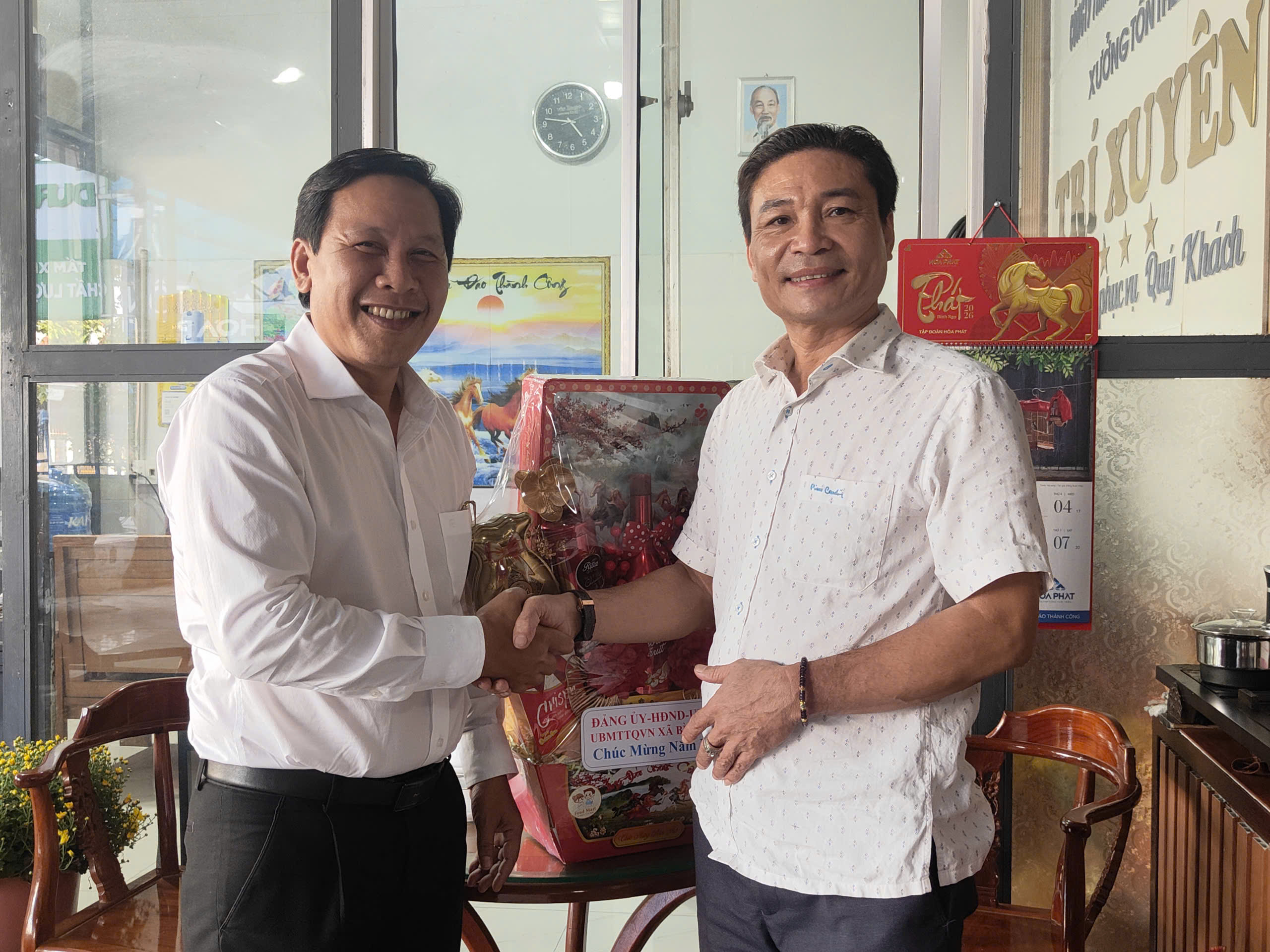 Lãnh đạo xã Bình Đại Thăm, chúc Tết các doanh nghiệp dịp Tết Bính Ngọ năm 2026