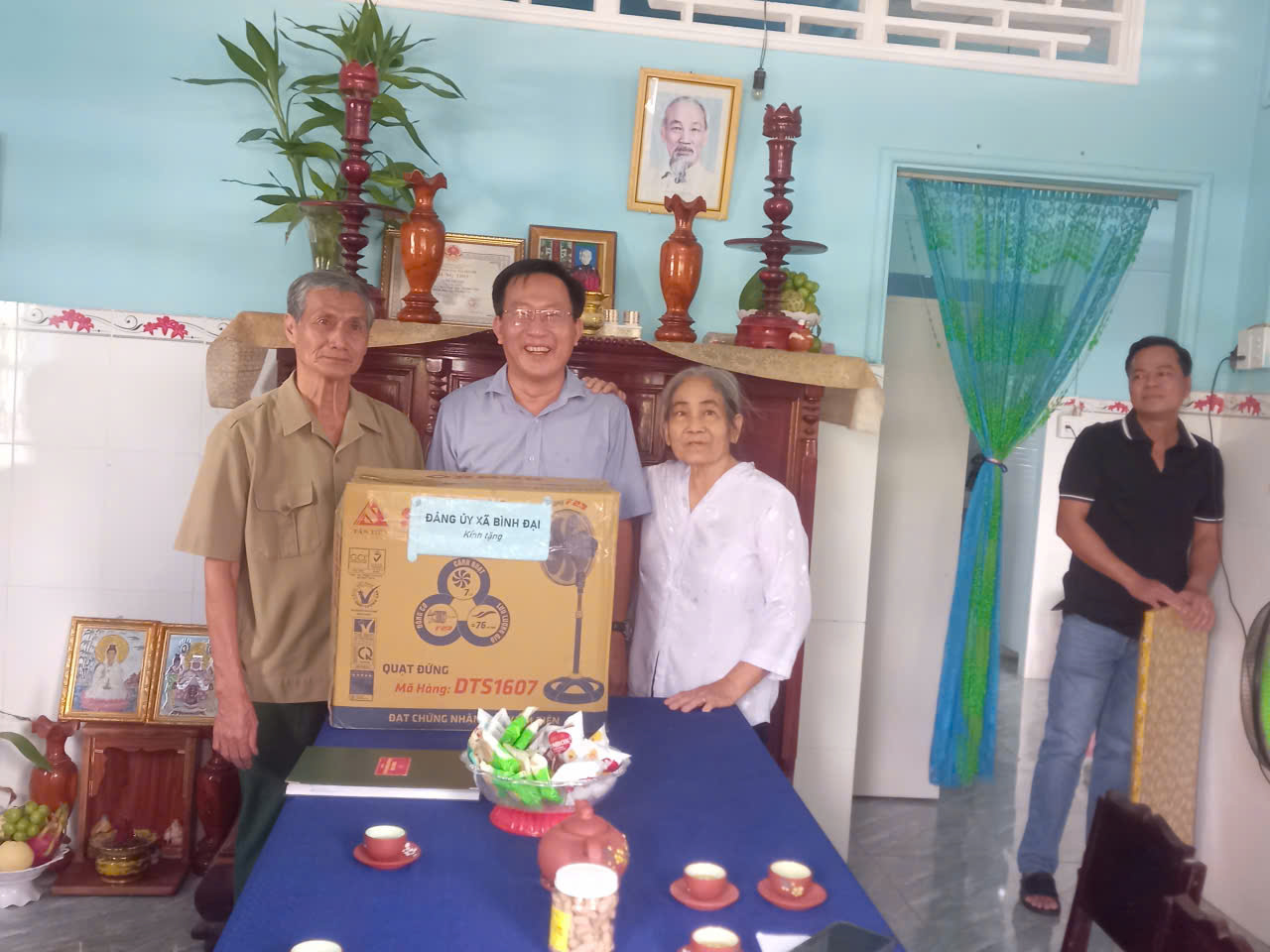 Xã Bình Đại bàn giao nhà tình nghĩa