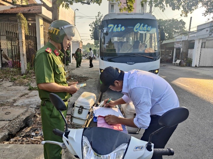 Xác định hành vi vi phạm của Công ty TNHH Duy Quý (Xe Duy Quý - Thảo Châu)